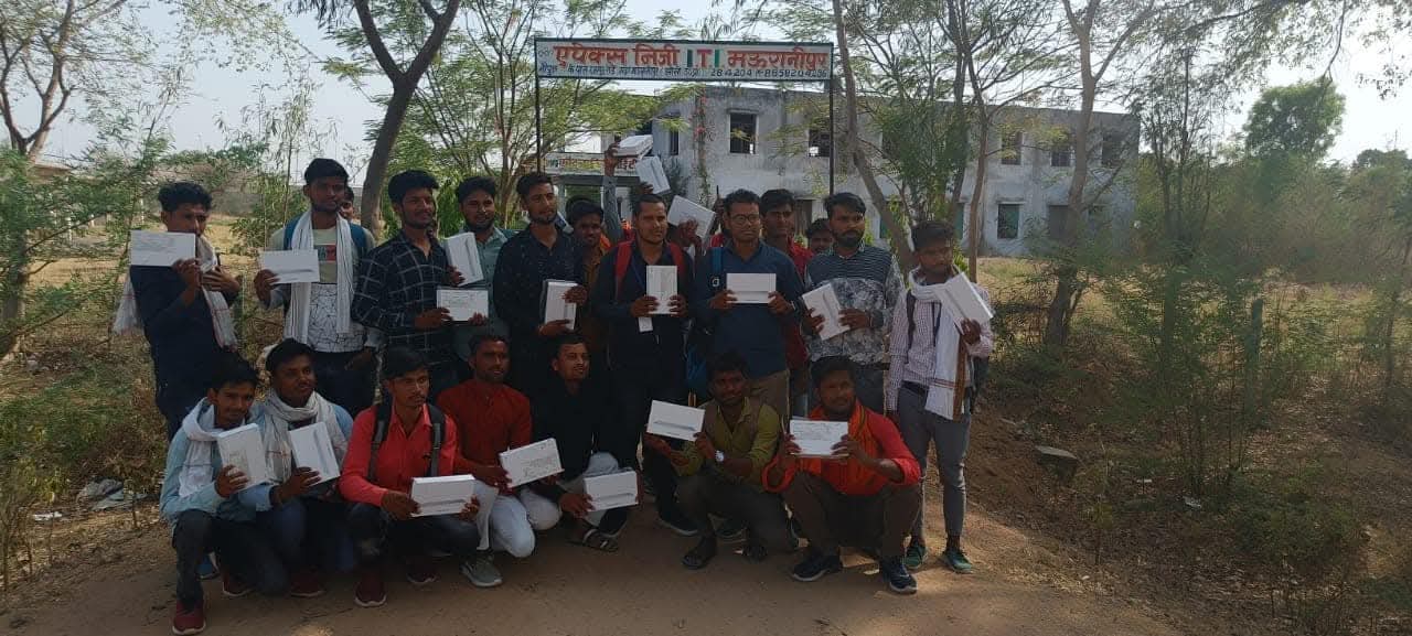 Apex Pvt ITI campus with students